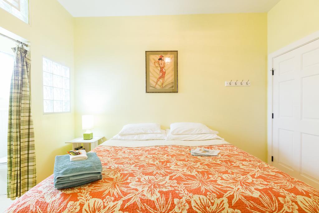 Nalu Kai Lodge Paia Hotel Room photo